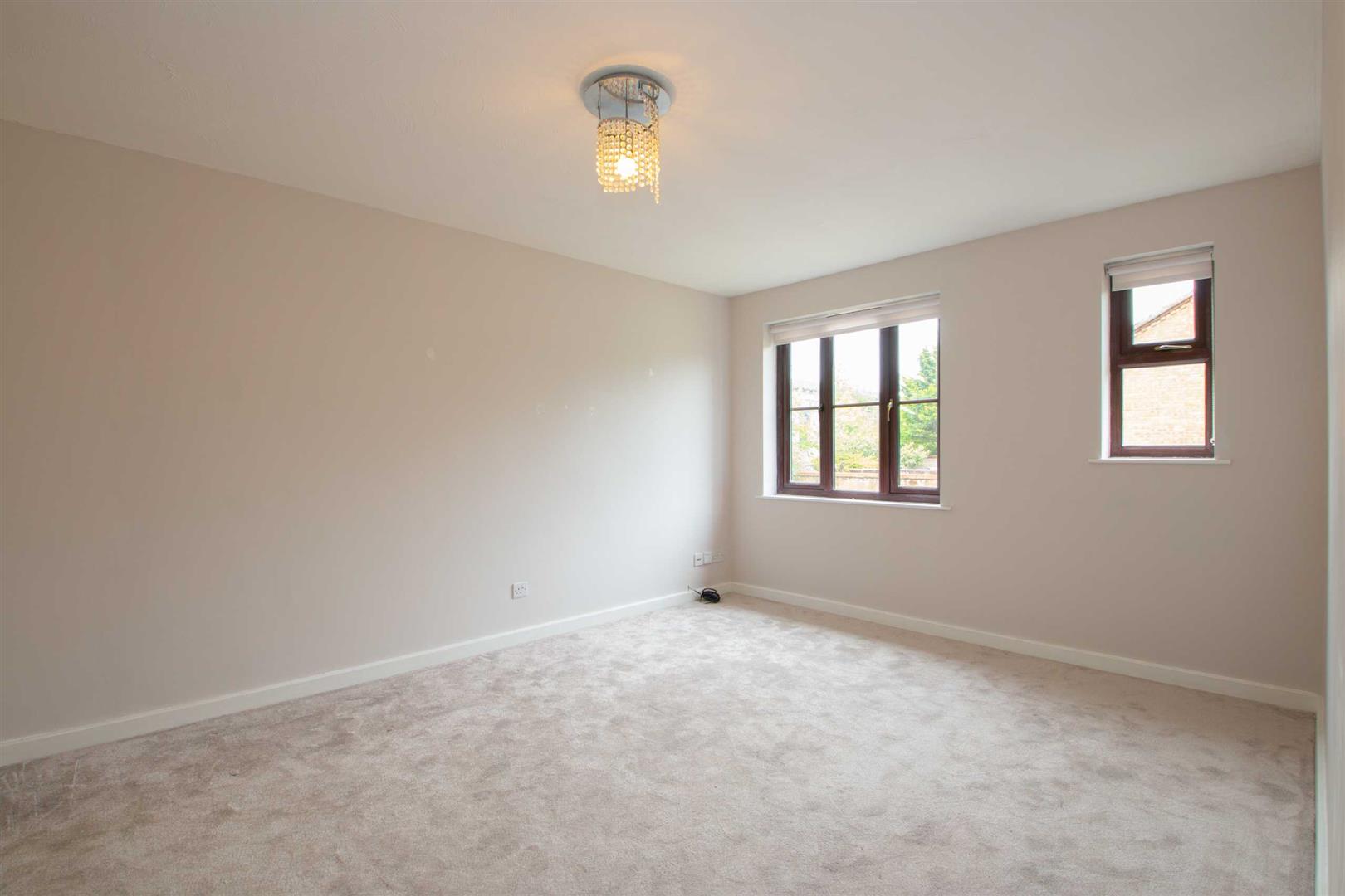 Lowndes Grove, Shenley Church End, Milton Keynes